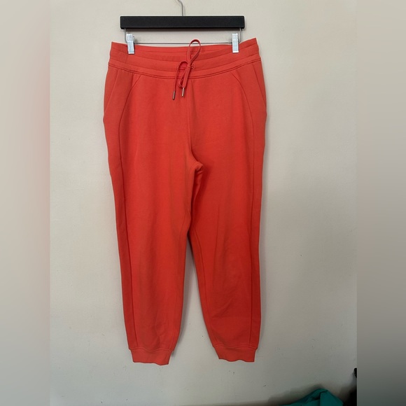 Lululemon Scuba High-Rise Jogger
Warm Coral! EUC - Picture 2 of 6